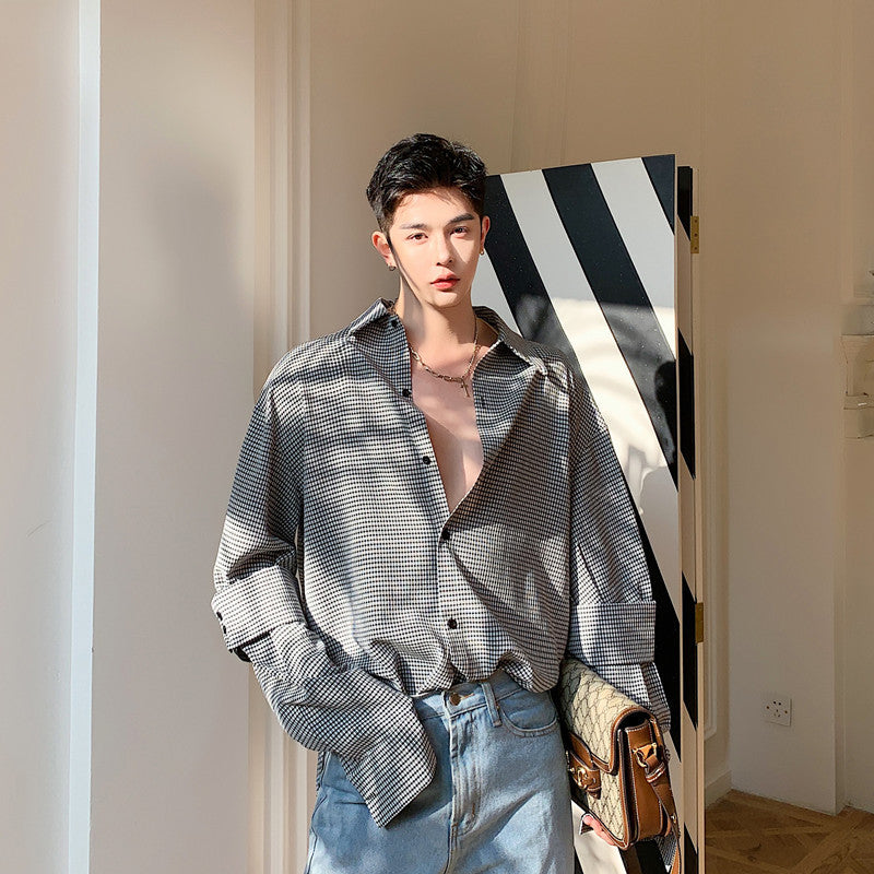 Men's shirt with thin long sleeves