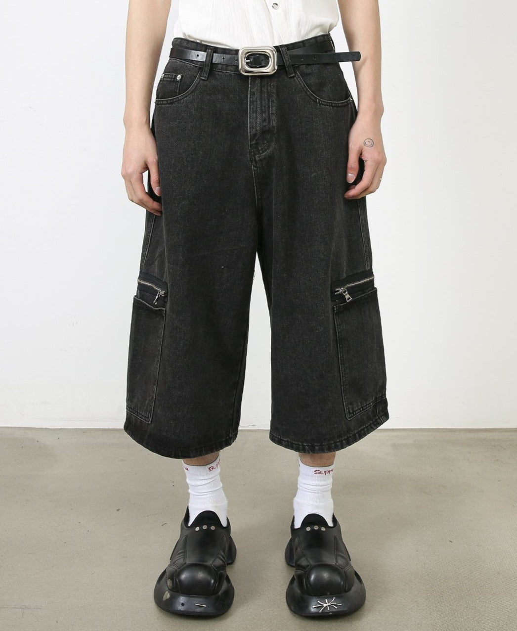 Loose Street Cargo Denim Shorts